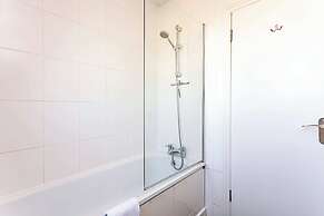 Three Bedroom Kensington Flat