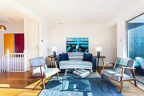 Three Bedroom Kensington Flat