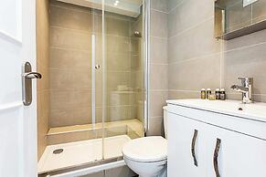 Three Bedroom Kensington Flat