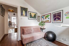 Ealing's Cozy Garden Retreat