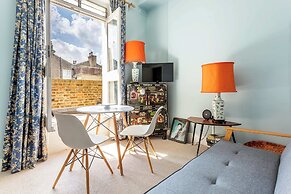 Cosy North Kensington Flat