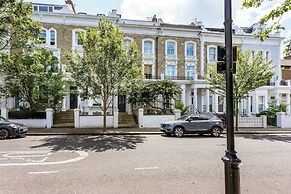 Cosy North Kensington Flat