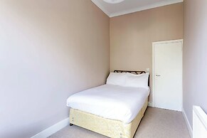 Cosy North Kensington Flat