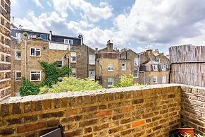 Cosy North Kensington Flat