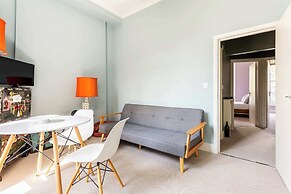 Cosy North Kensington Flat