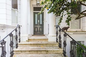 Cosy North Kensington Flat