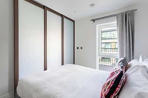 Modern Chelsea Apartment