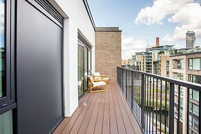 Modern Chelsea Apartment