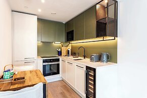 Modern Chelsea Apartment