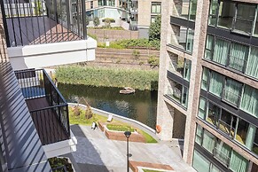 Modern Chelsea Apartment