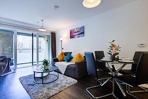 Modern Greenwich Flat With Parking