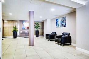 Modern Greenwich Flat With Parking