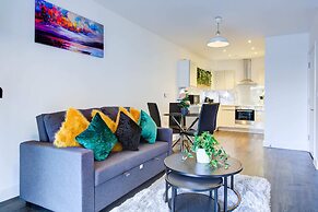 Modern Greenwich Flat With Parking