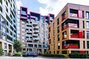 Modern Greenwich Flat With Parking