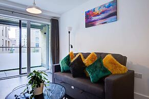 Modern Greenwich Flat With Parking