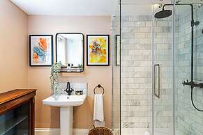 Stylish Portobello Apartment