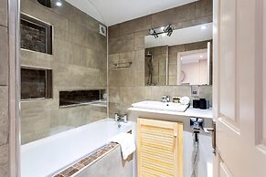 Chiswick Gem: Stylish 1-bed Flat for Modern Living