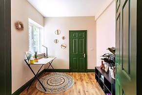 Chiswick Gem: Stylish 1-bed Flat for Modern Living
