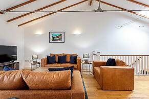 Light and Airy Upside Down House in Boho Hackney