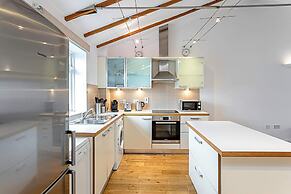 Light and Airy Upside Down House in Boho Hackney