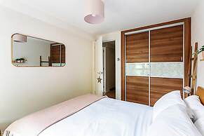 London Docklands Retreat