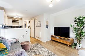 London Docklands Retreat