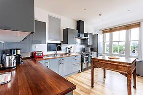 Contemporary Open Plan Penthouse