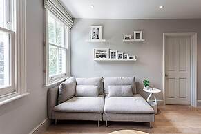 Fulham Serenity: Your Charming 2-bed Retreat