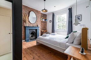 Modern North London Apartment