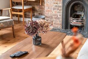 Modern North London Apartment