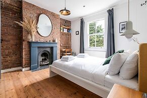 Modern North London Apartment