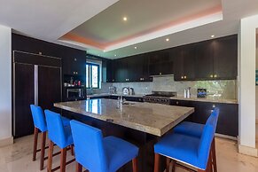 Perfect 4 Bedroom Condo