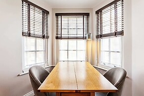 Chic Marble Arch Flat