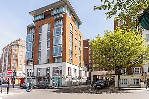 Chic Marble Arch Flat