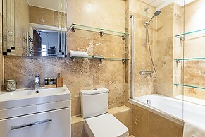 Chic Marble Arch Flat