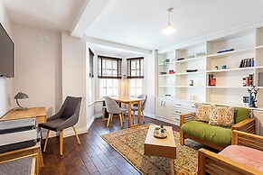 Chic Marble Arch Flat