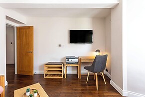 Chic Marble Arch Flat