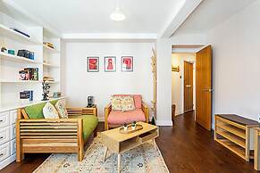 Chic Marble Arch Flat