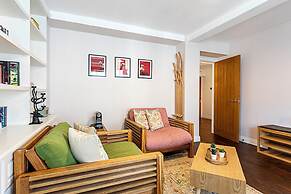 Chic Marble Arch Flat