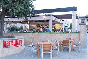 Amaryllis Fully Equipped front beach house