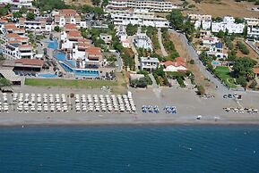 Amaryllis Fully Equipped front beach house