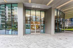 The Panoramic Urban Oasis