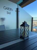 The Panoramic Urban Oasis