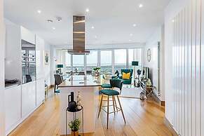 The Panoramic Urban Oasis