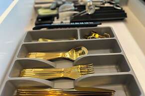 The Panoramic Urban Oasis