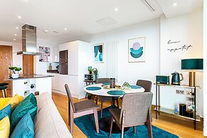 The Panoramic Urban Oasis