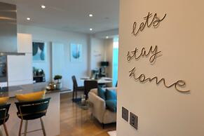 The Panoramic Urban Oasis