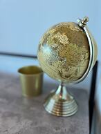 The Panoramic Urban Oasis