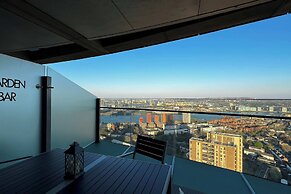 The Panoramic Urban Oasis