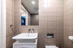 Trendy Kings Cross Flat